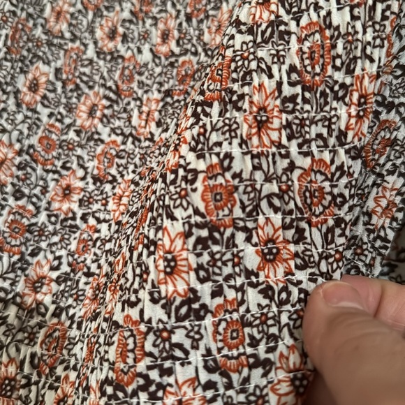 Hayden Puff Sleeve Smocked Peplum Top L - Picture 4 of 7